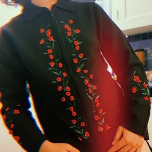 Vintage 100% wool 🥀 embroidered sweater